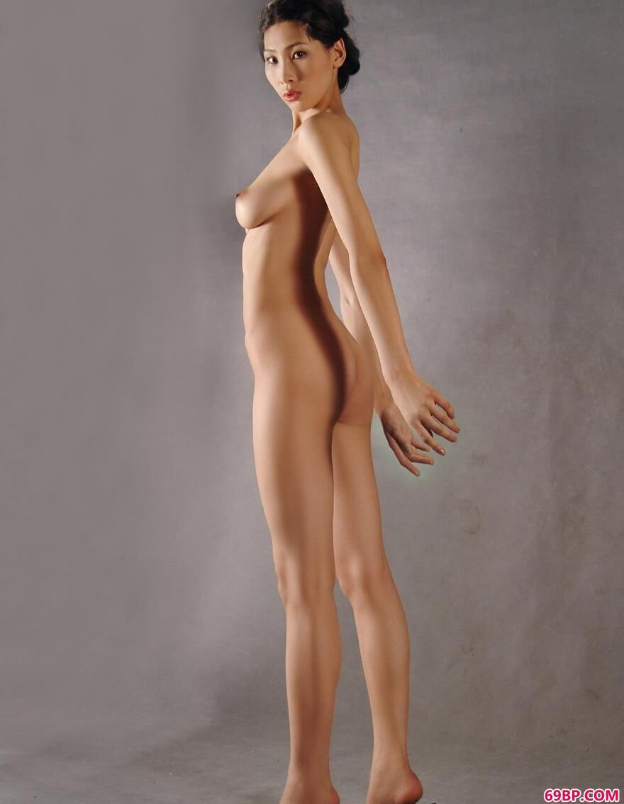 室内人体裸模薇薇骨感的美2_西西人体艺术图片
